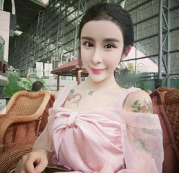 蛇精妈晒照自称零p图可是瓷砖线条都歪了