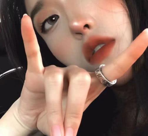 哭泣的女生头像