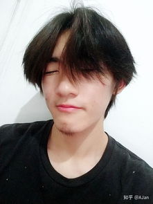 男人留长发扎辫子是两边剪短好看还是全留呢