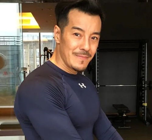 52岁男星被曝不满老演员称呼,向记者吐口水本人急发视频澄清