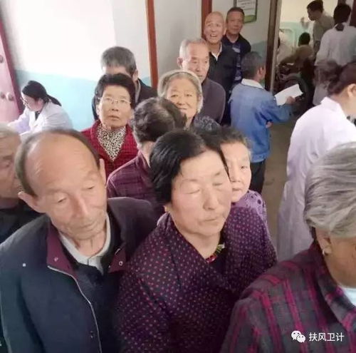 天度中心卫生院医疗队下乡为65岁以上老人及贫困户免费体检