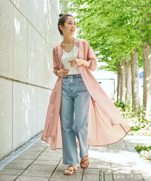 年轻妈妈早秋更爱的显高搭配,简约耐看自然舒服,适合30岁以上