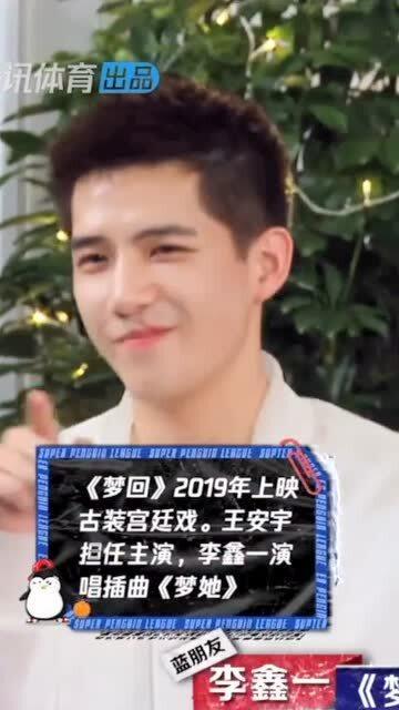 这个男孩子不仅寸头那么帅,笑起来也太迷人了,走路都带风,我粉了